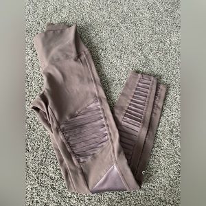 Alo Leggings